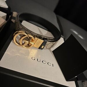 Gucci reversible belt